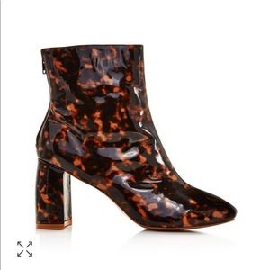 Jaggar Women’s Gloss Tortoise Print Boots
